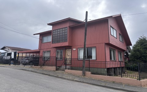 Arriendo en Puerto Montt | Amplia casa para oficinas en 251 | Amplia casa para oficinas