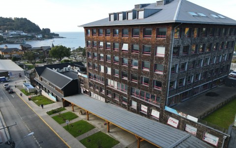 Arriendo en Puerto Varas | Oficina en arriendo en Edificio Central Lake, Puerto Varas en 252 | Oficina en arriendo en Edificio Central Lake, Puerto Varas